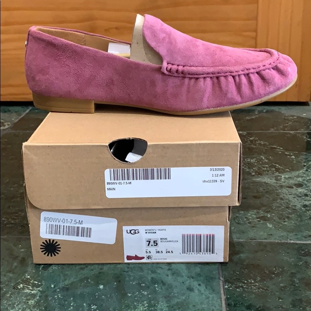 NWT UGG Vivian suede flats size 7.5